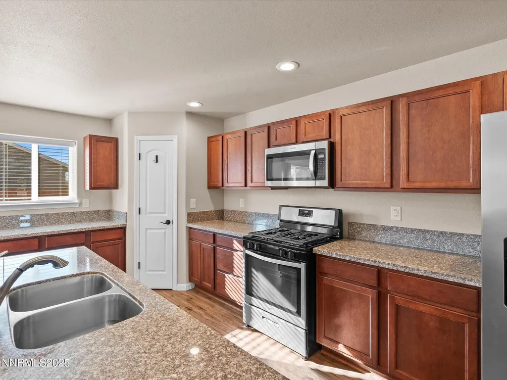 2541 Milano Fallon NV 89406