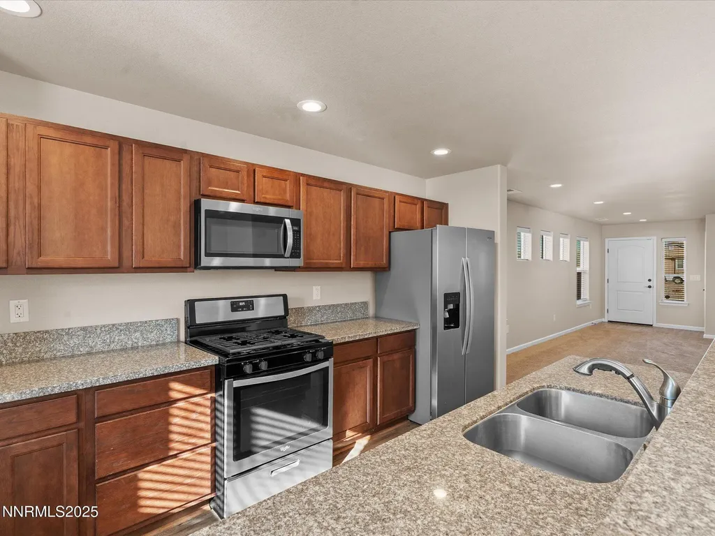 2541 Milano Fallon NV 89406