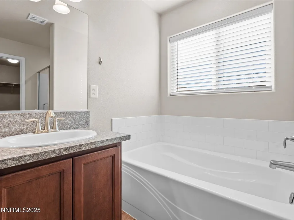 2541 Milano Fallon NV 89406