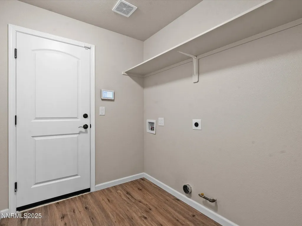 2541 Milano Fallon NV 89406