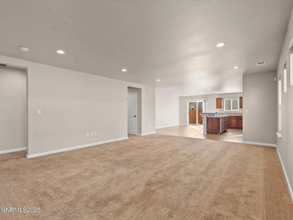 2541 Milano Fallon NV 89406