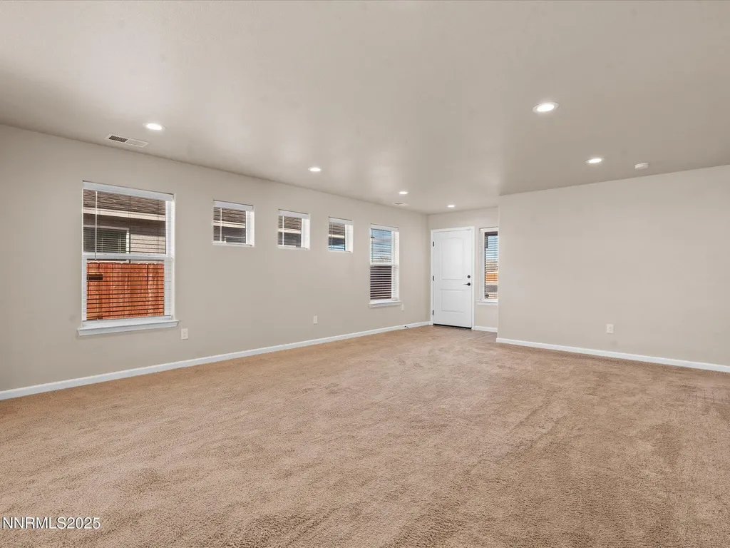 2541 Milano Fallon NV 89406
