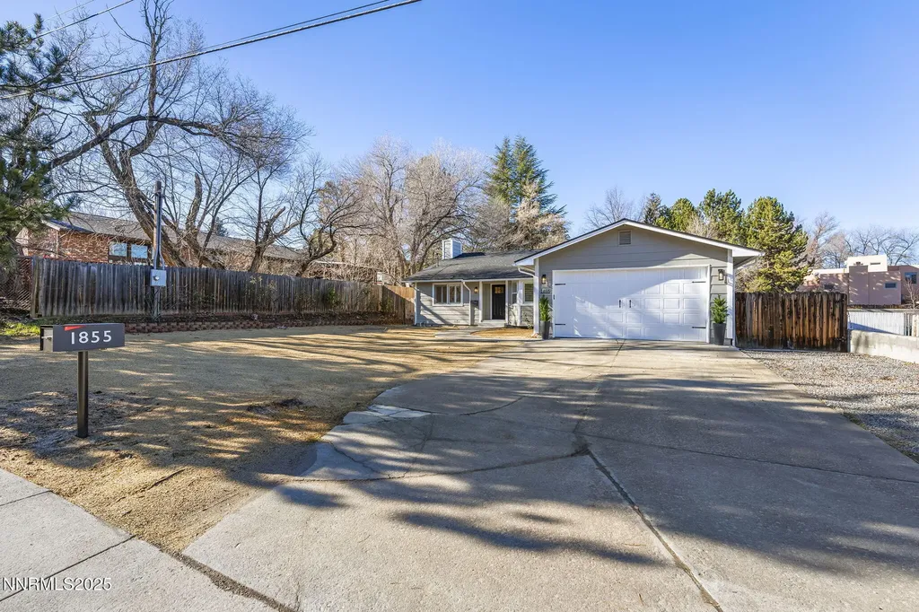 1855 Hunter Lake Reno NV 89509