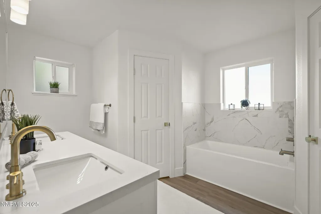 1855 Hunter Lake Reno NV 89509