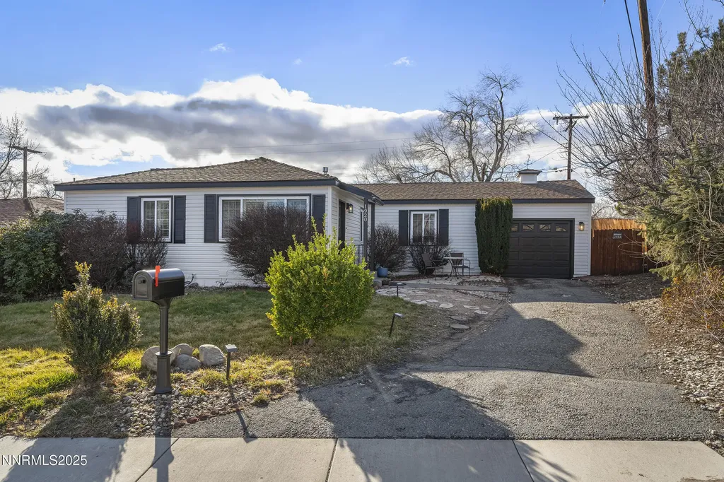1920 Bonneville Reno NV 89503