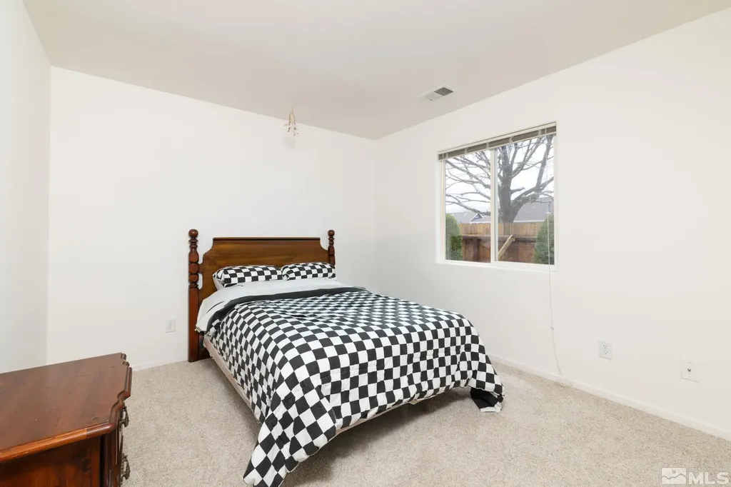 1419 Honey Locust Gardnerville NV 89410