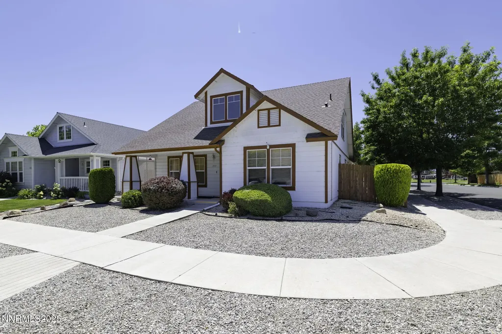 1419 Honey Locust Gardnerville NV 89410
