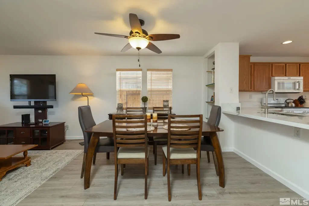 1419 Honey Locust Gardnerville NV 89410