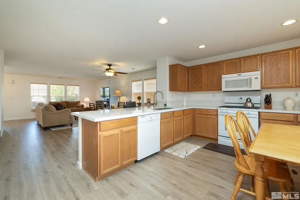 1419 Honey Locust Gardnerville NV 89410
