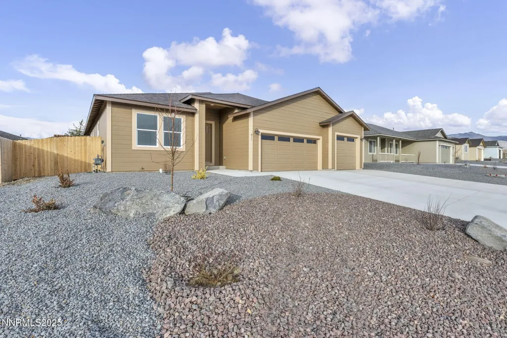 911 Saltbrush Dayton NV 89403