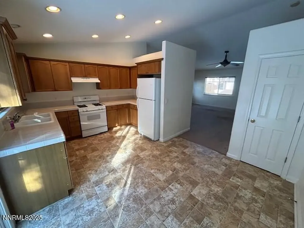 9565 Long River Reno NV 89506