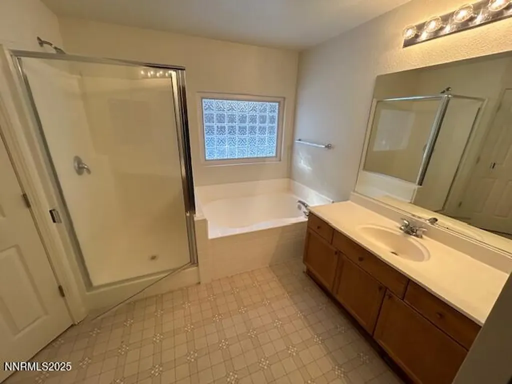 9565 Long River Reno NV 89506