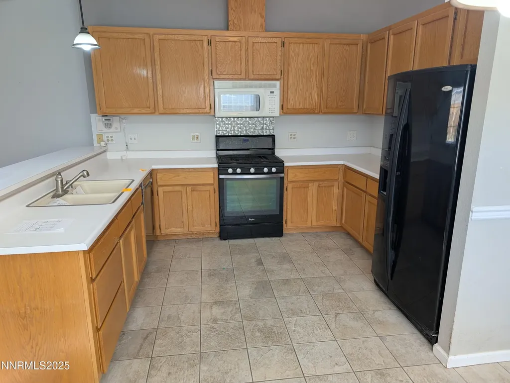 502 Yellow Jacket Dayton NV 89403