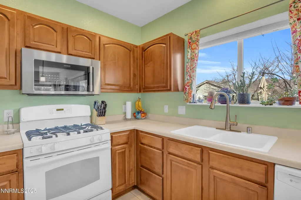 10060 Eagle Greens Reno NV 89521
