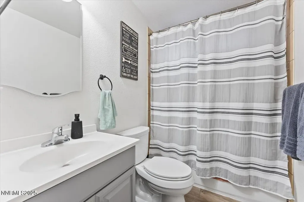 5490 Dolores Sparks NV 89436