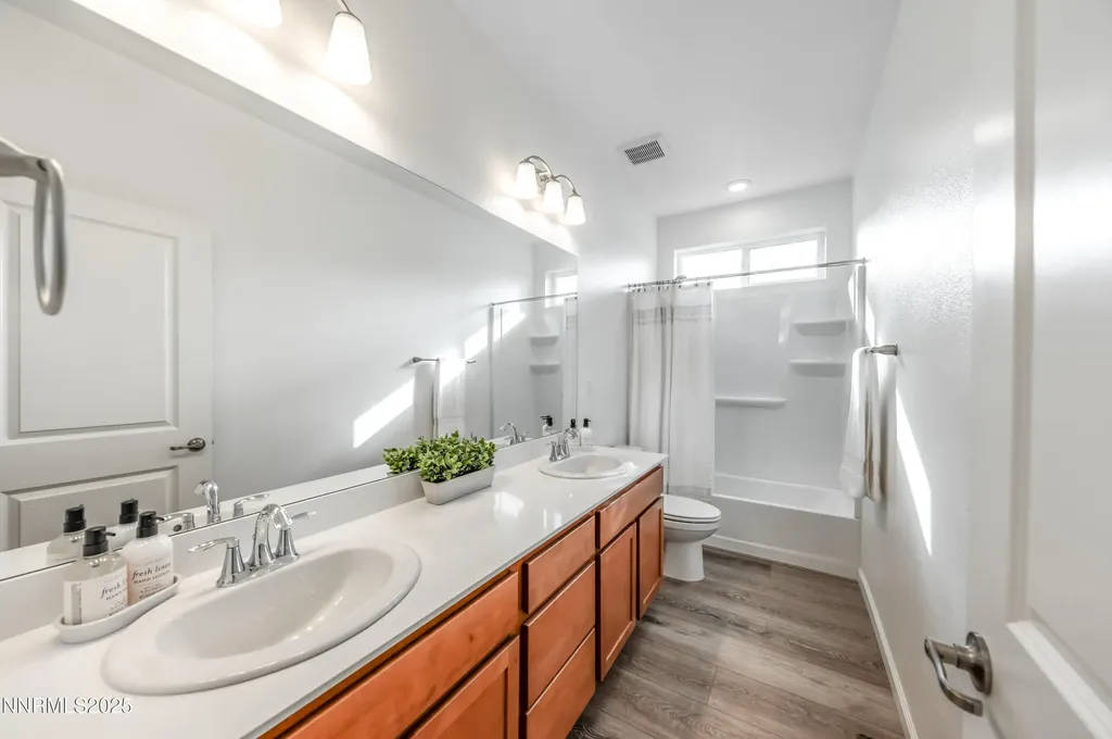 10376 Penasquitos Spanish Springs NV 89441