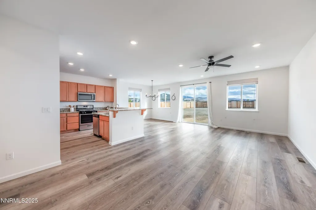 10376 Penasquitos Spanish Springs NV 89441