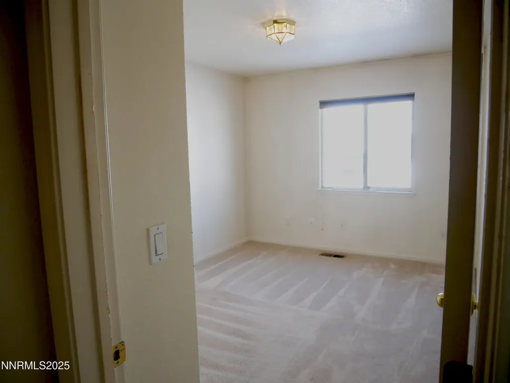 17320 Magnetite Reno NV 89508