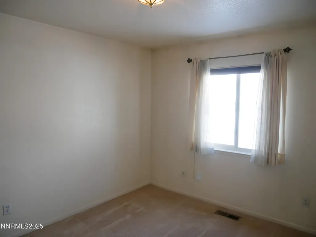 17320 Magnetite Reno NV 89508