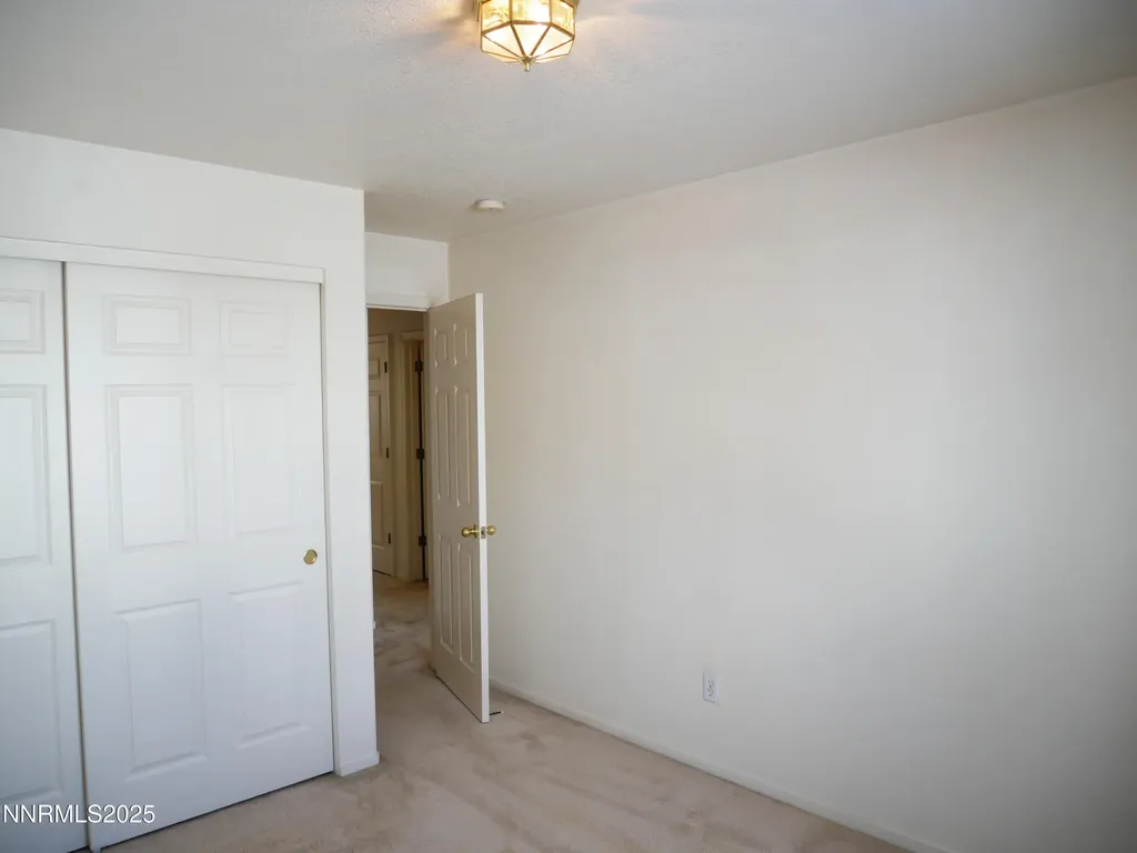 17320 Magnetite Reno NV 89508