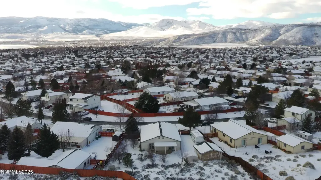 17320 Magnetite Reno NV 89508