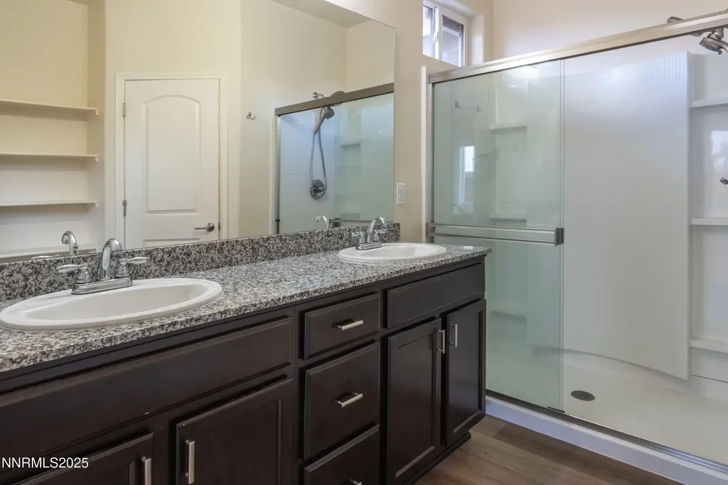 14524 Leiden Reno NV 89506