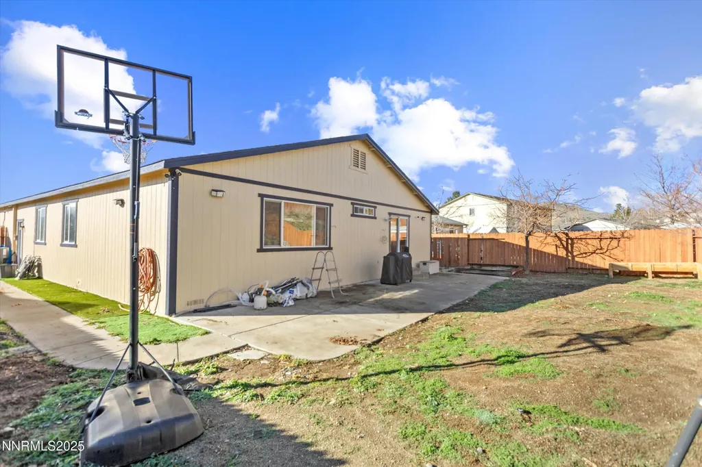 7351 Rubens Sun Valley NV 89433