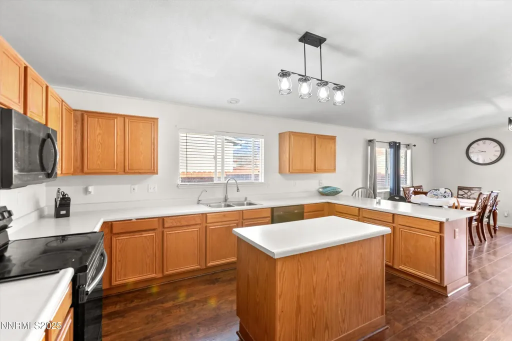 7351 Rubens Sun Valley NV 89433