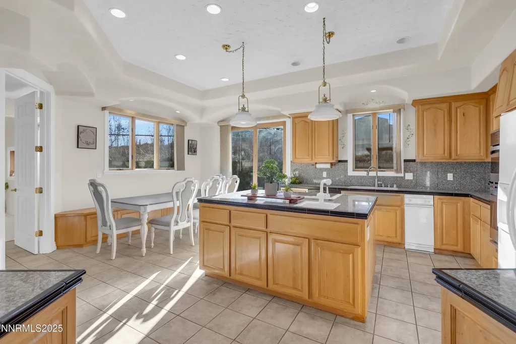 4454 Dant Reno NV 89509