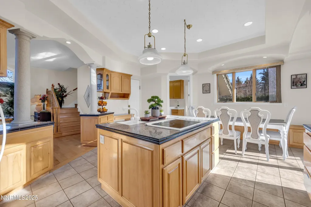 4454 Dant Reno NV 89509