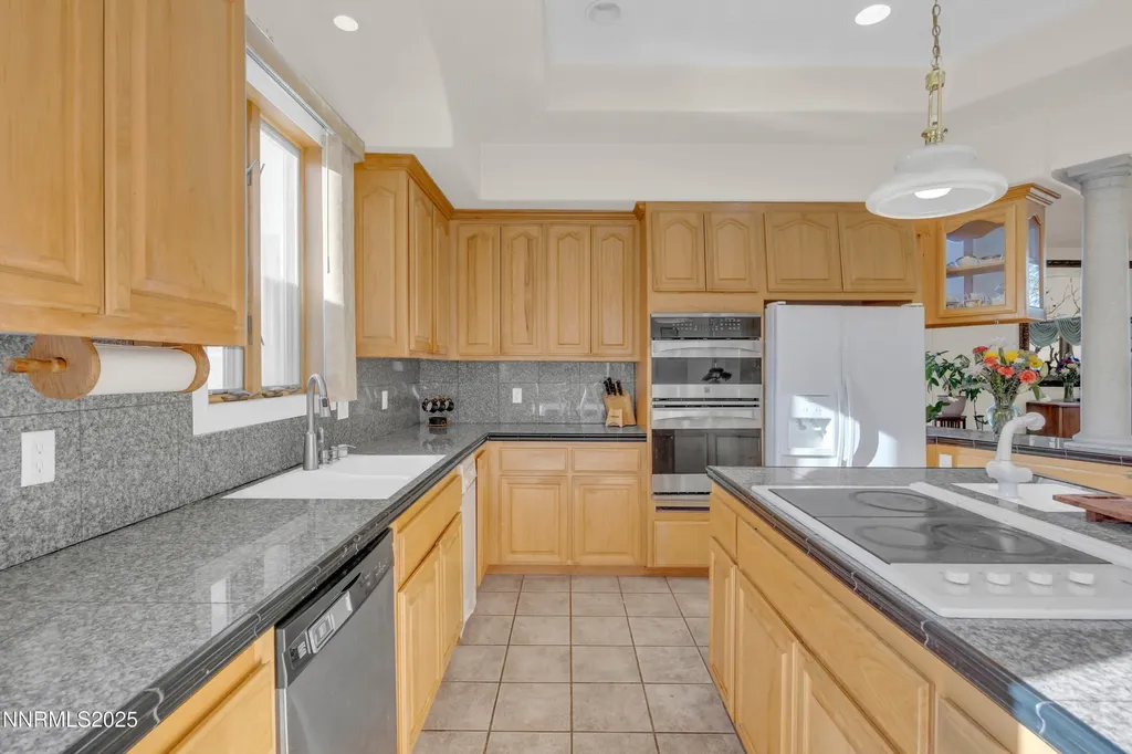 4454 Dant Reno NV 89509