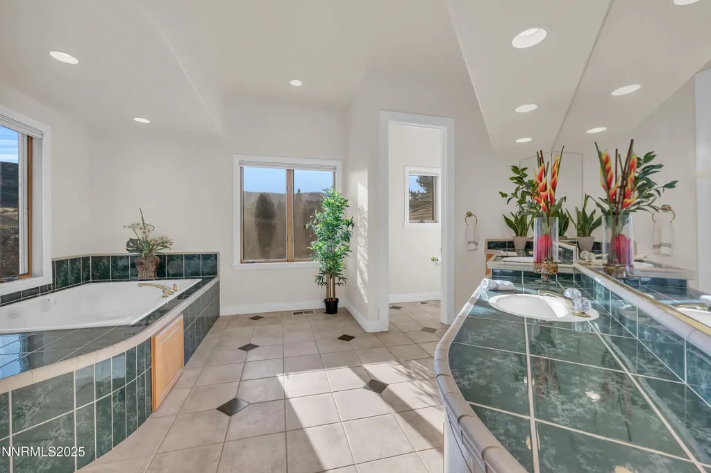 4454 Dant Reno NV 89509