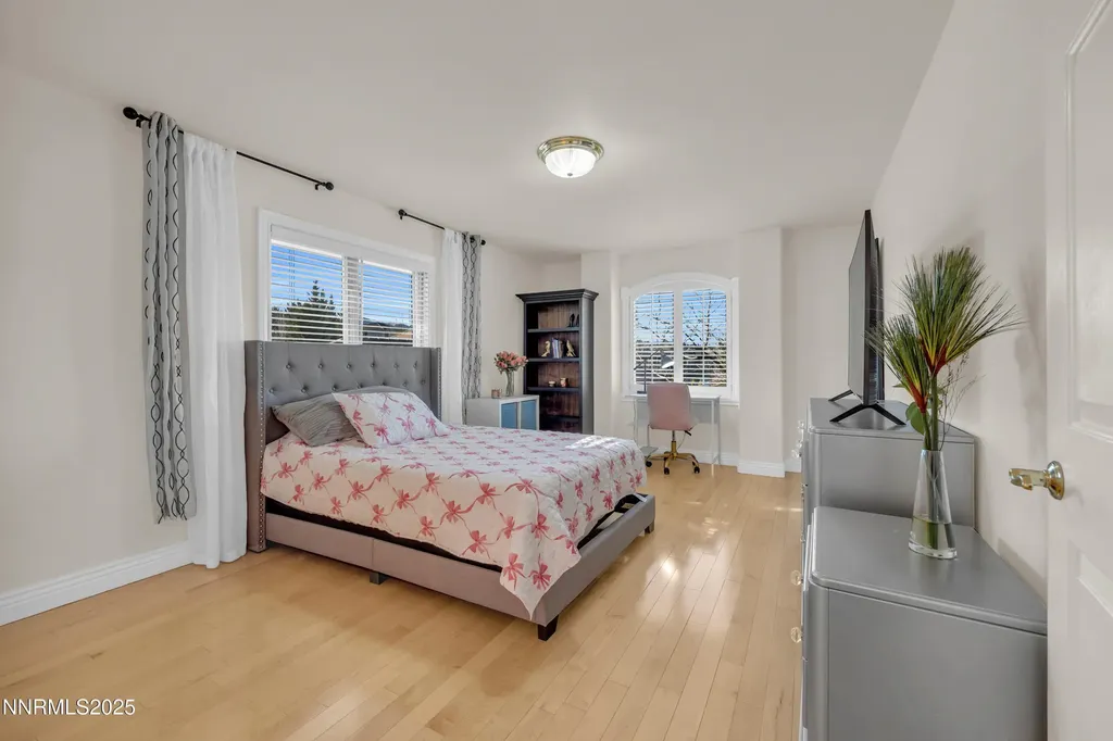 4454 Dant Reno NV 89509