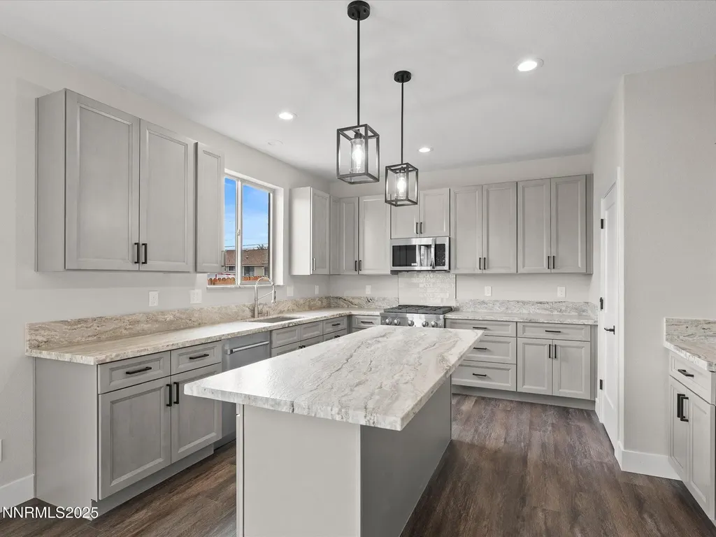 3602 Oakridge Sparks NV 89436
