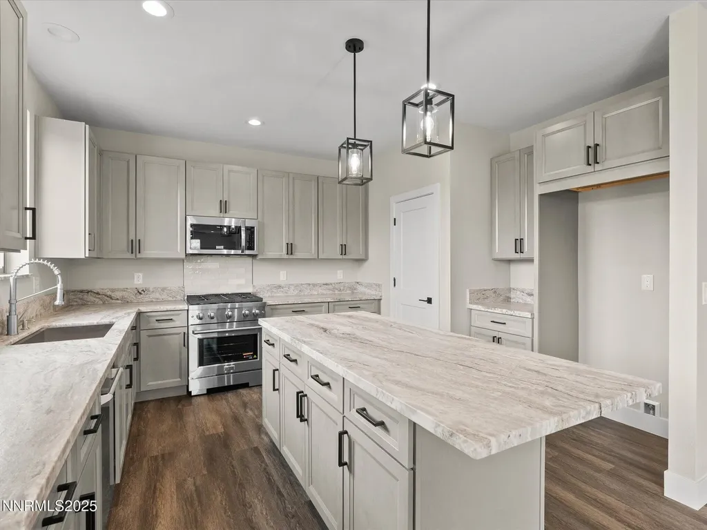 3602 Oakridge Sparks NV 89436