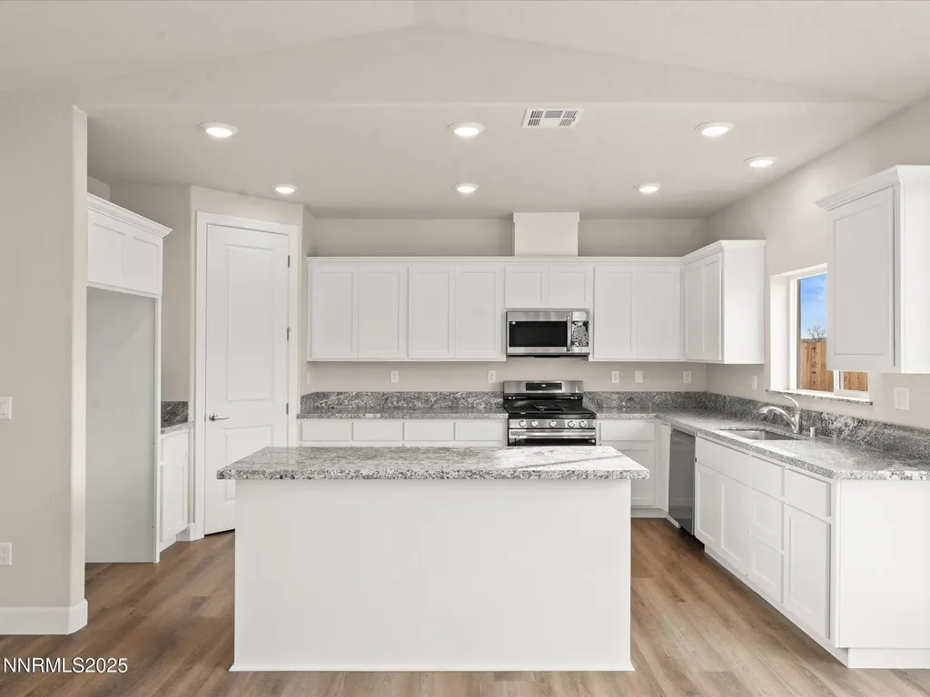 2555 Emerson Fernley NV 89408