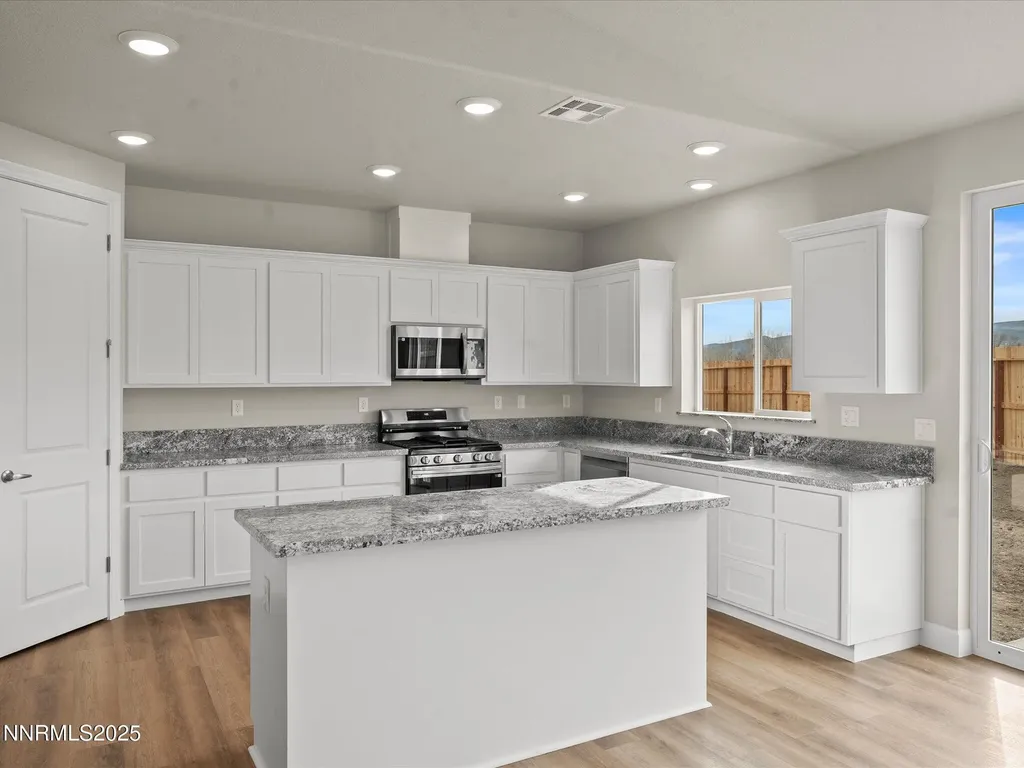 2555 Emerson Fernley NV 89408