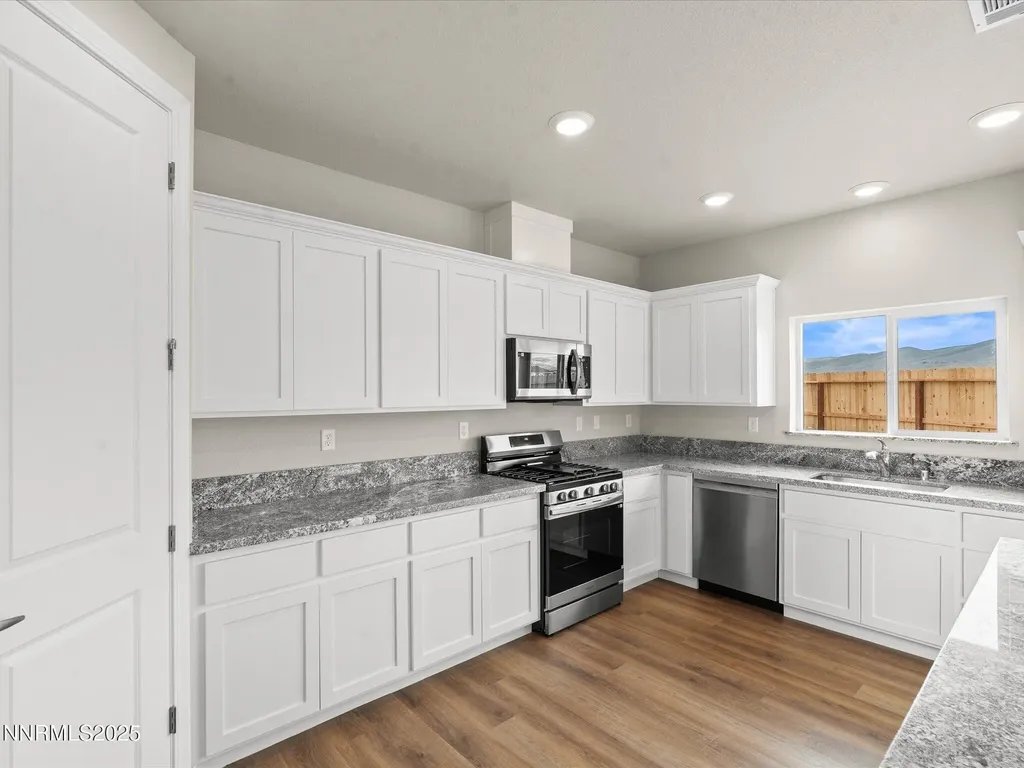 2555 Emerson Fernley NV 89408