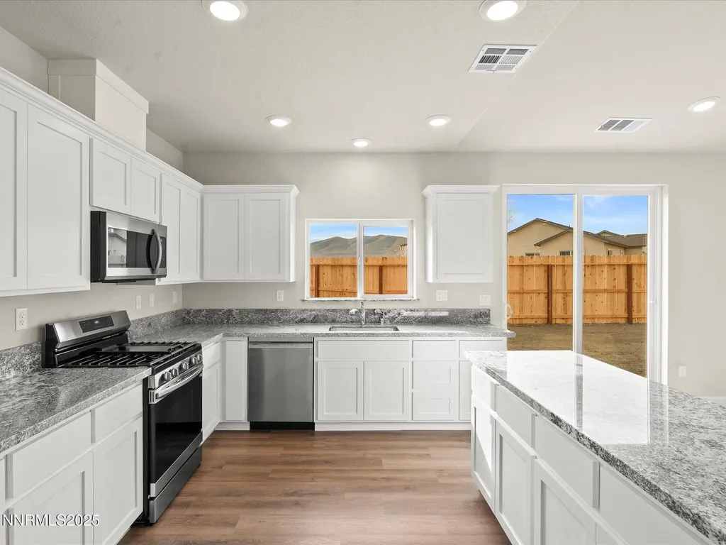 2555 Emerson Fernley NV 89408