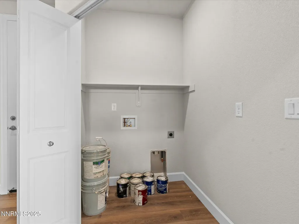 2555 Emerson Fernley NV 89408