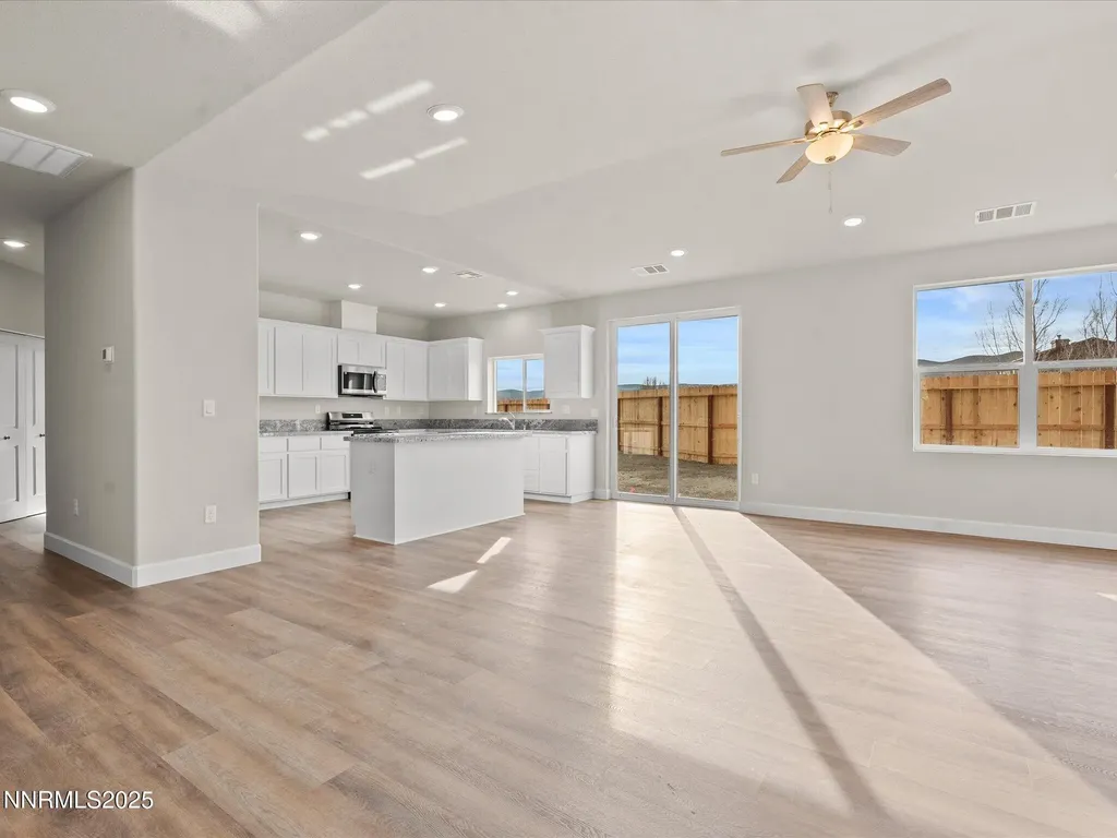 2555 Emerson Fernley NV 89408