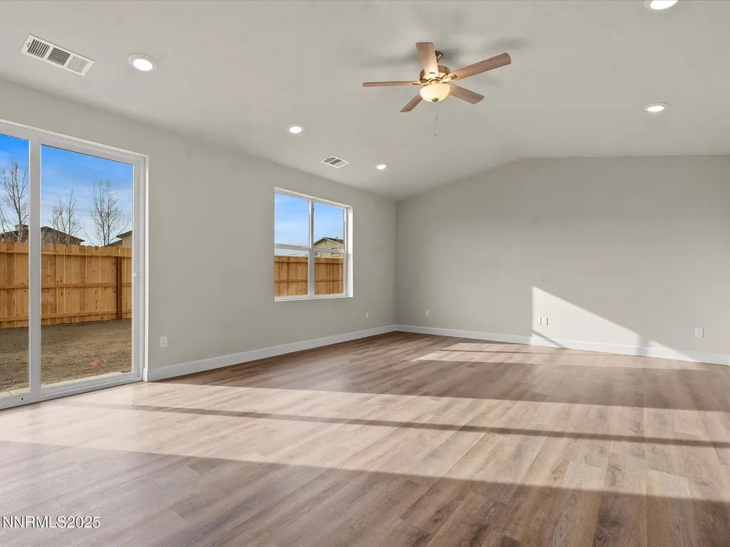 2555 Emerson Fernley NV 89408