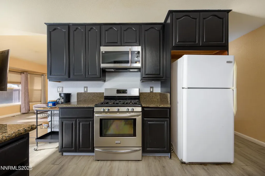 207 Thornwood Dayton NV 89403
