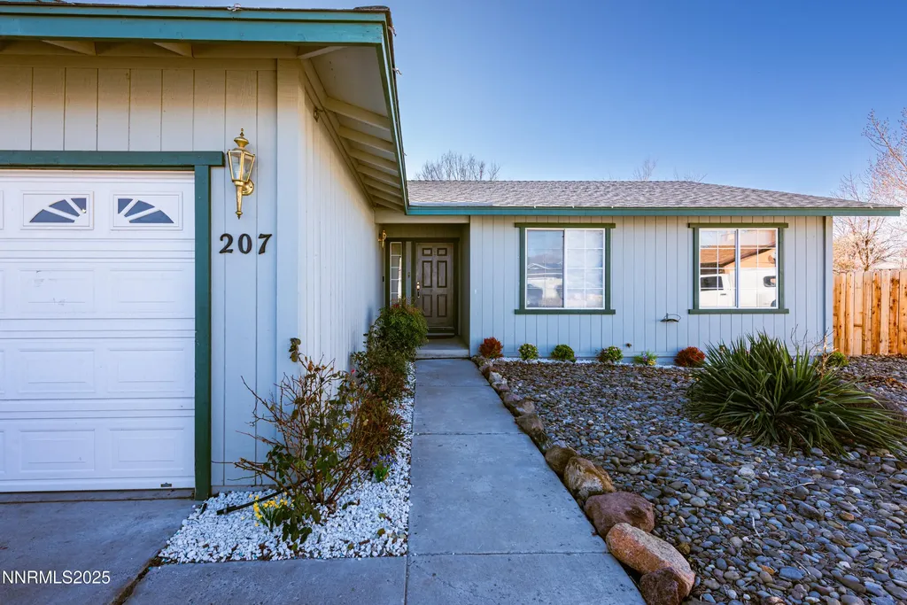 207 Thornwood Dayton NV 89403