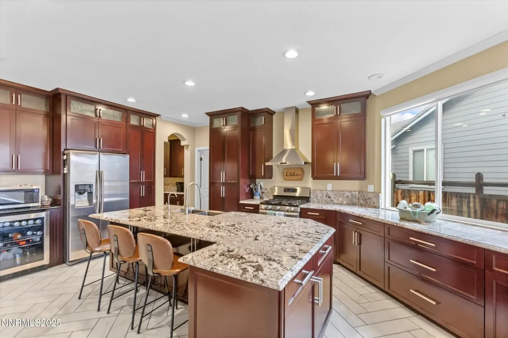 6894 Cinnamon Sparks NV 89436