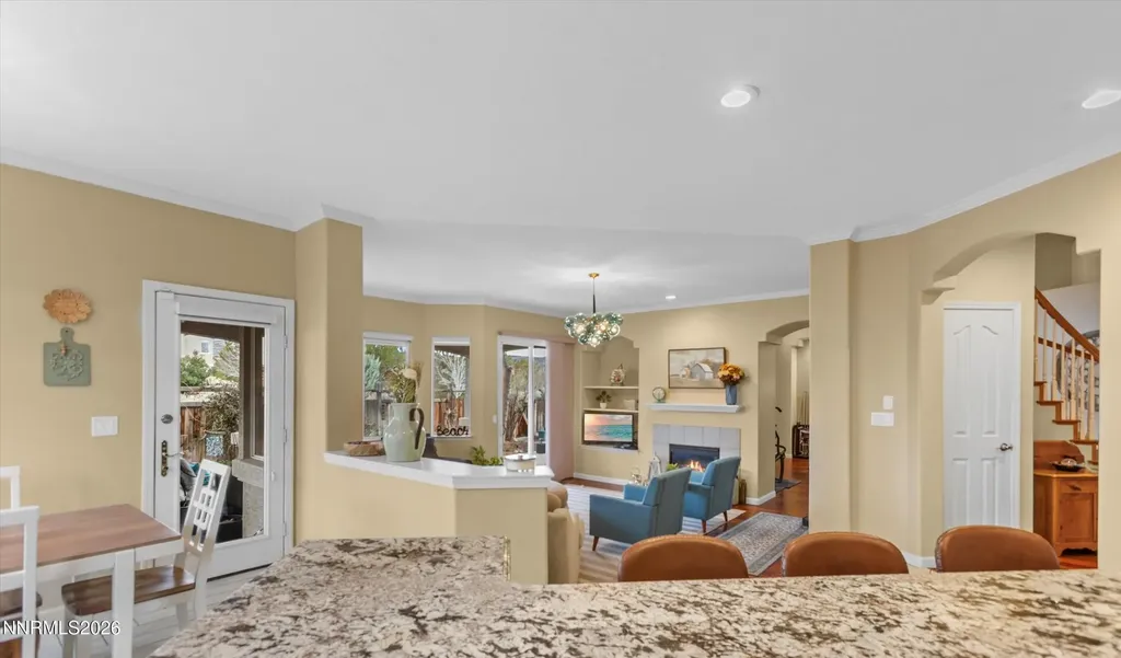 6894 Cinnamon Sparks NV 89436