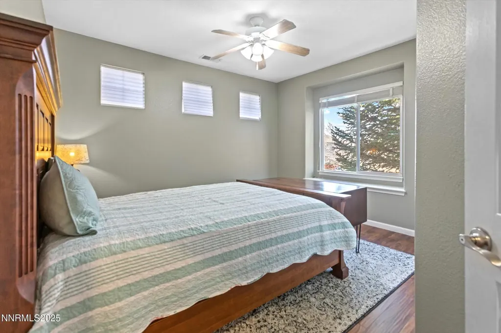 6894 Cinnamon Sparks NV 89436