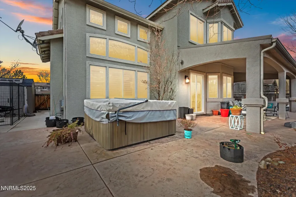 6894 Cinnamon Sparks NV 89436