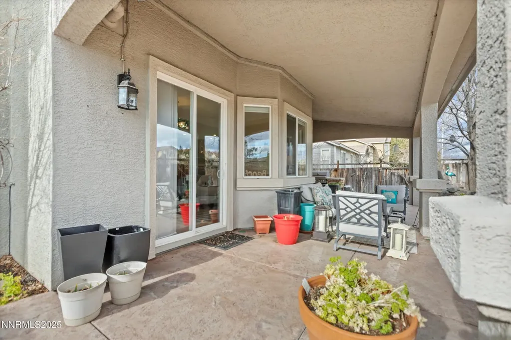 6894 Cinnamon Sparks NV 89436