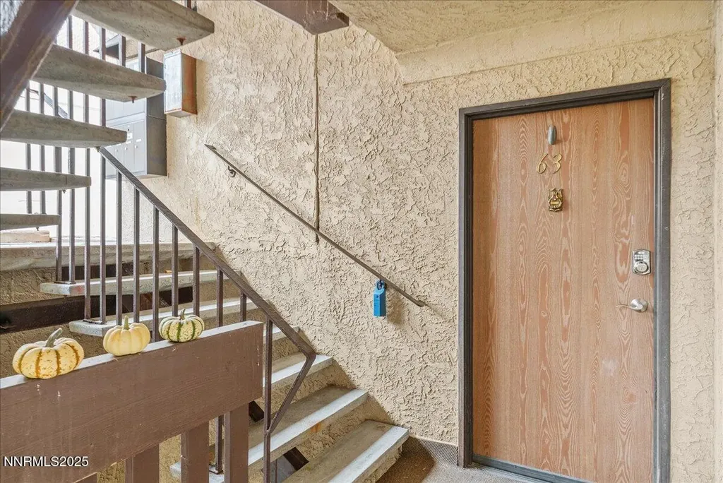 63 Vista Rafael Reno NV 89503